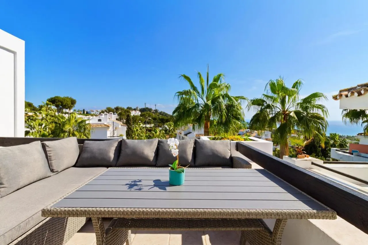 Penthouse With Sea View In Miraflores Mijas