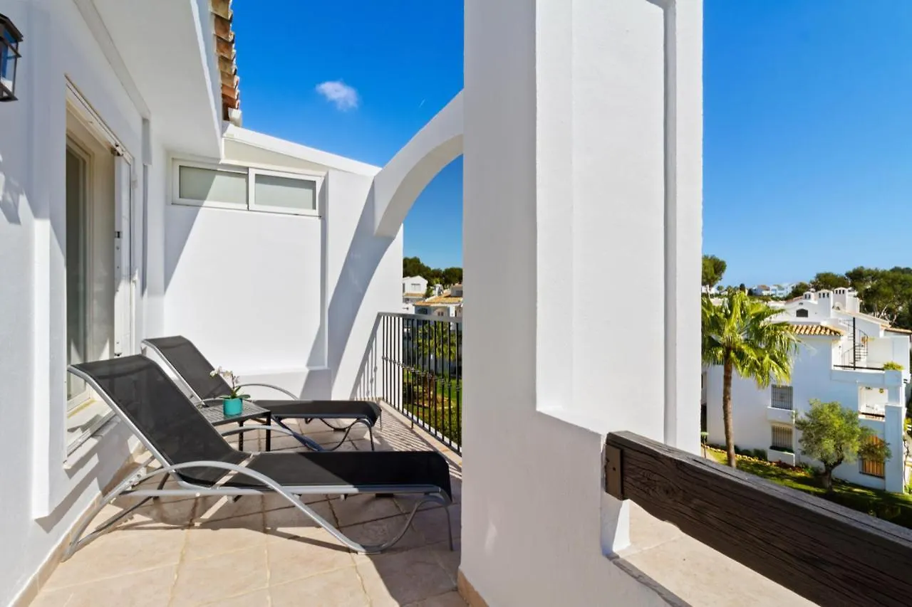 Penthouse With Sea View In Miraflores 미하스 아파트